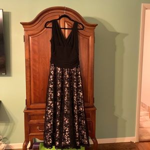 Long dressy dress in black